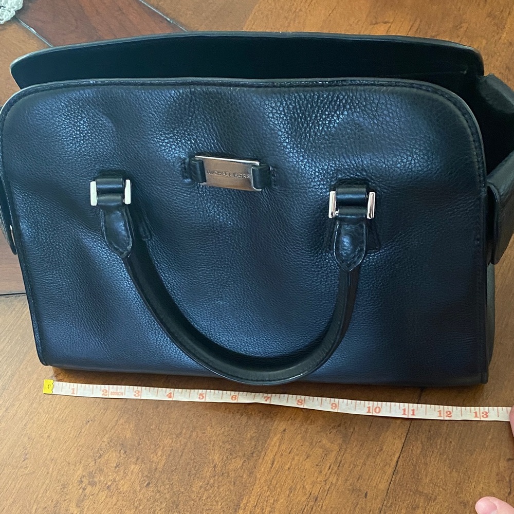 Black Michael Kors Leather Handbag - Picture 10 of 12